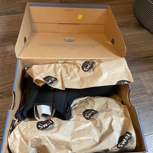 Lems Women’s Chelsea Barefoot Boot Waterproof - Picture 5 of 7